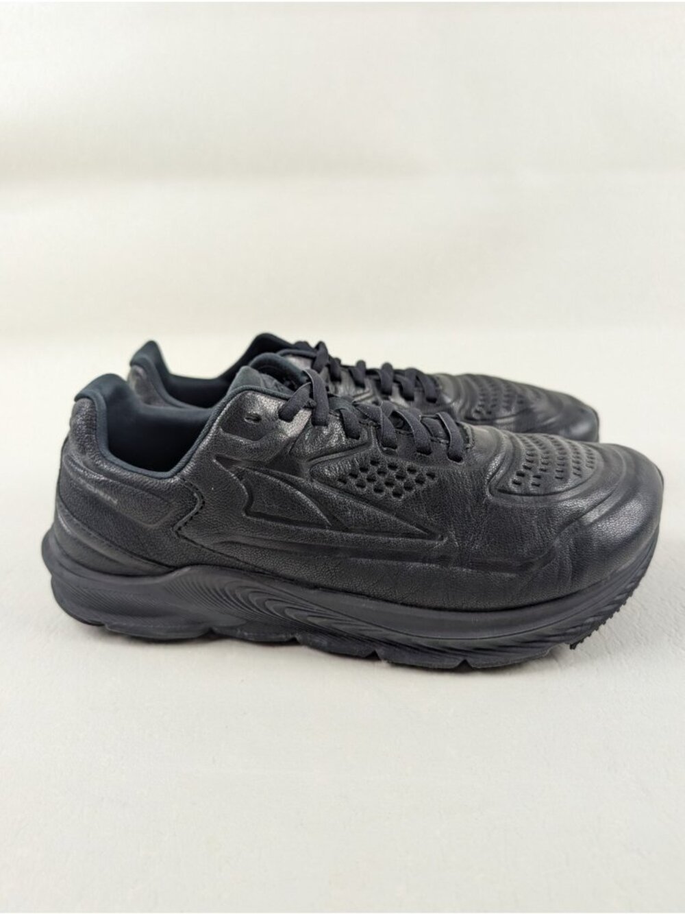 Altra Torin 5 Leather Sneaker Womens 9.5 Black Athletic Barefoot Zero Drop Shoe